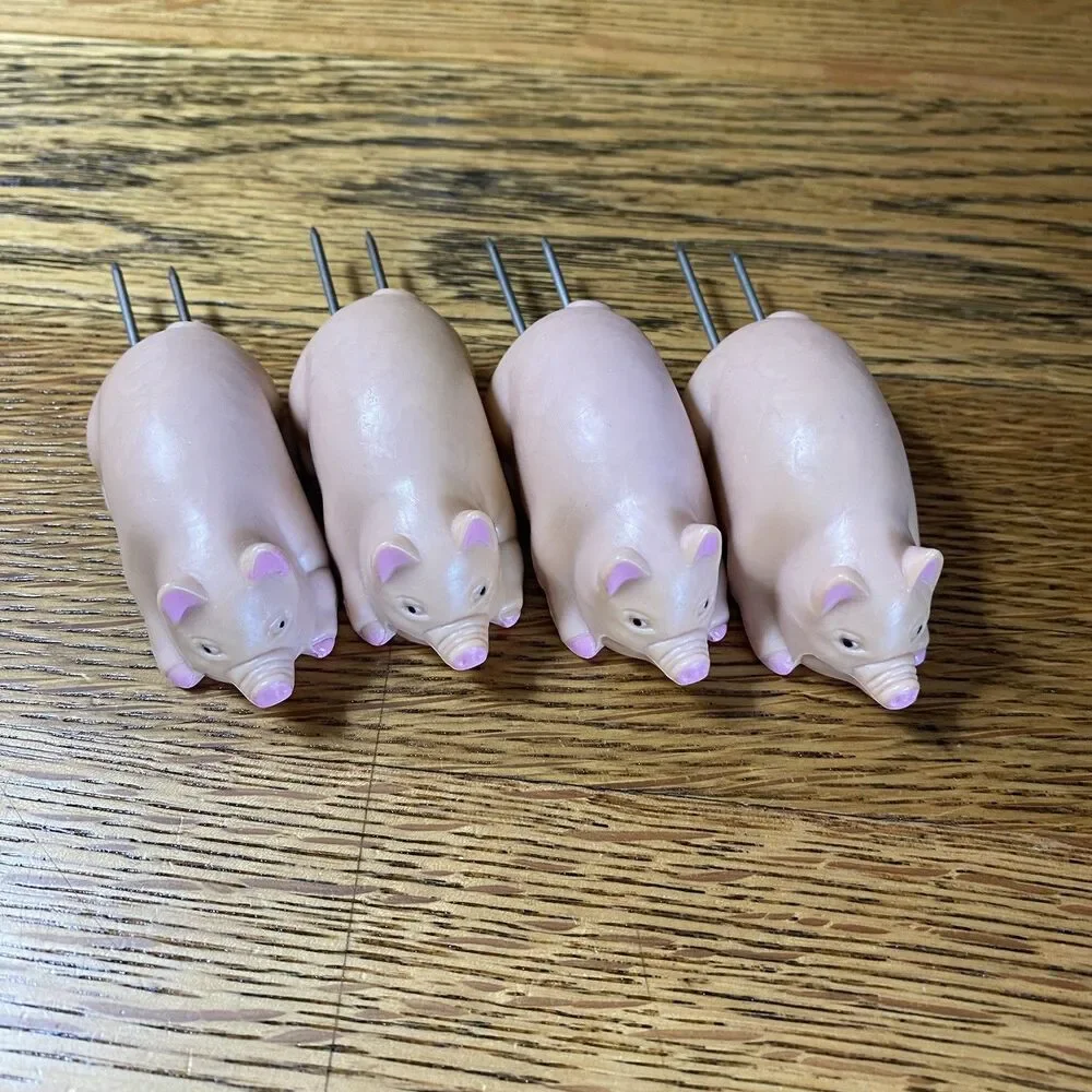 Set Of 4 Vintage Pig Corn Holders Pink Camping Cookout Novelty